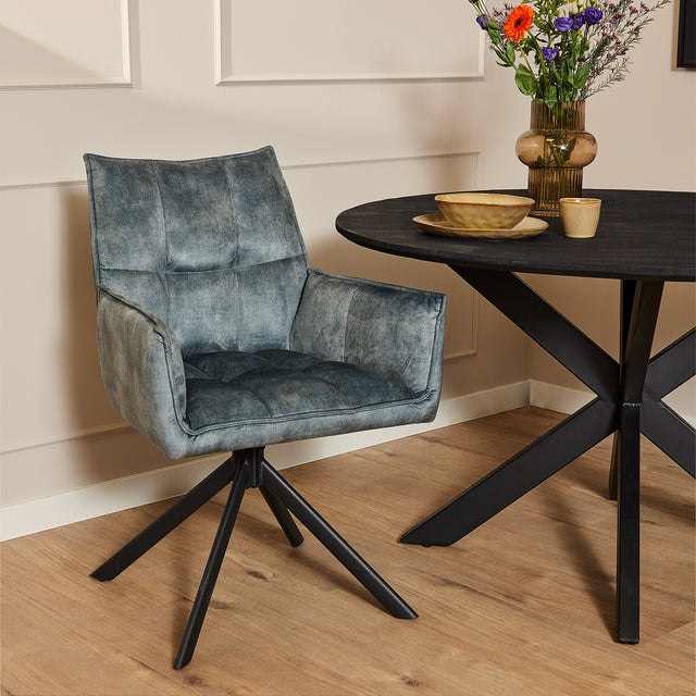 Eetkamerstoel Dani | Velvet Light Blue (set of 2) van PureWonen – Luxe comfort op maat van PureWonen. Vraag naar de beste prijs.