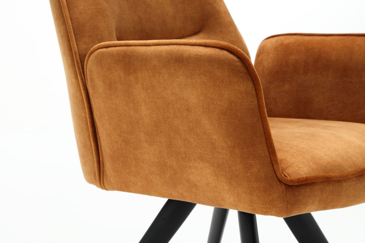Eetkamerstoel Nova | Gold (set of 2) van PureWonen – Luxe comfort op maat van PureWonen. Vraag naar de beste prijs.