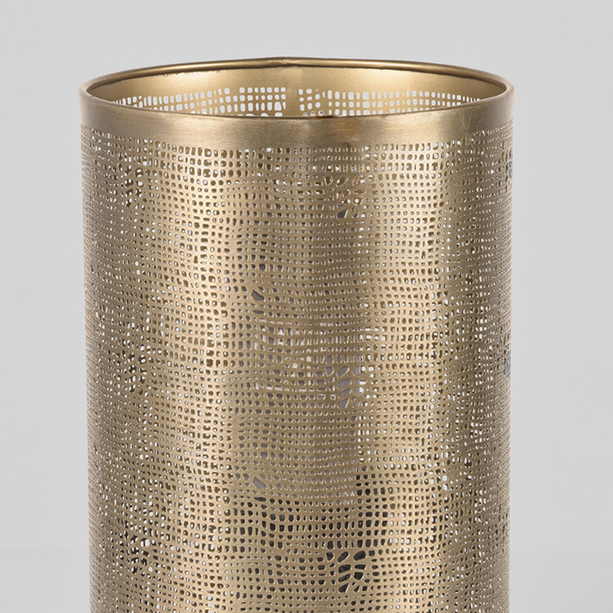 LABEL51 Kaarsenhouders - Antiek goud - Metaal - L van LABEL51 – Luxe comfort op maat van PureWonen. Vraag naar de beste prijs.