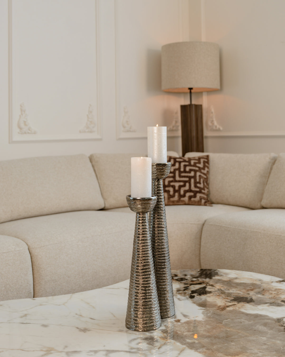 Kandelaar Jola brass antique small – Richmond Interiors (afbeelding 4)