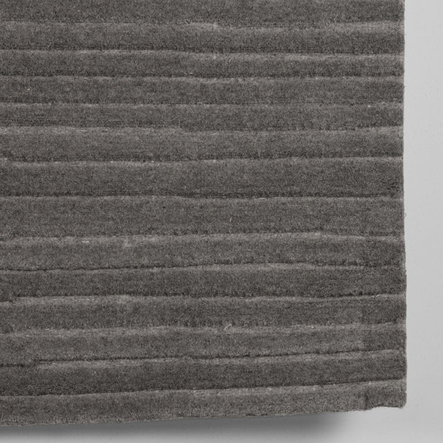 LABEL51 Vloerkleden Luxy - Antraciet - Wol - 200x300 cm van LABEL51 – Luxe comfort op maat van PureWonen. Vraag naar de beste prijs.