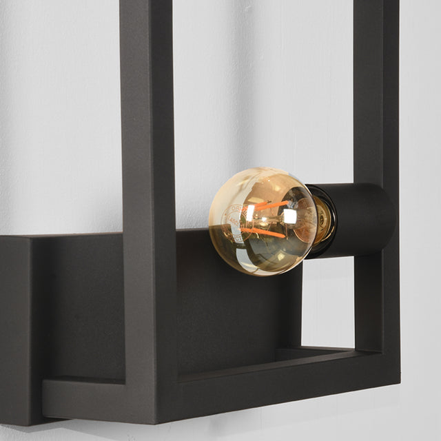 LABEL51 Wandlamp Quadrato - Zwart - Metaal van LABEL51 – Luxe comfort op maat van PureWonen. Vraag naar de beste prijs.