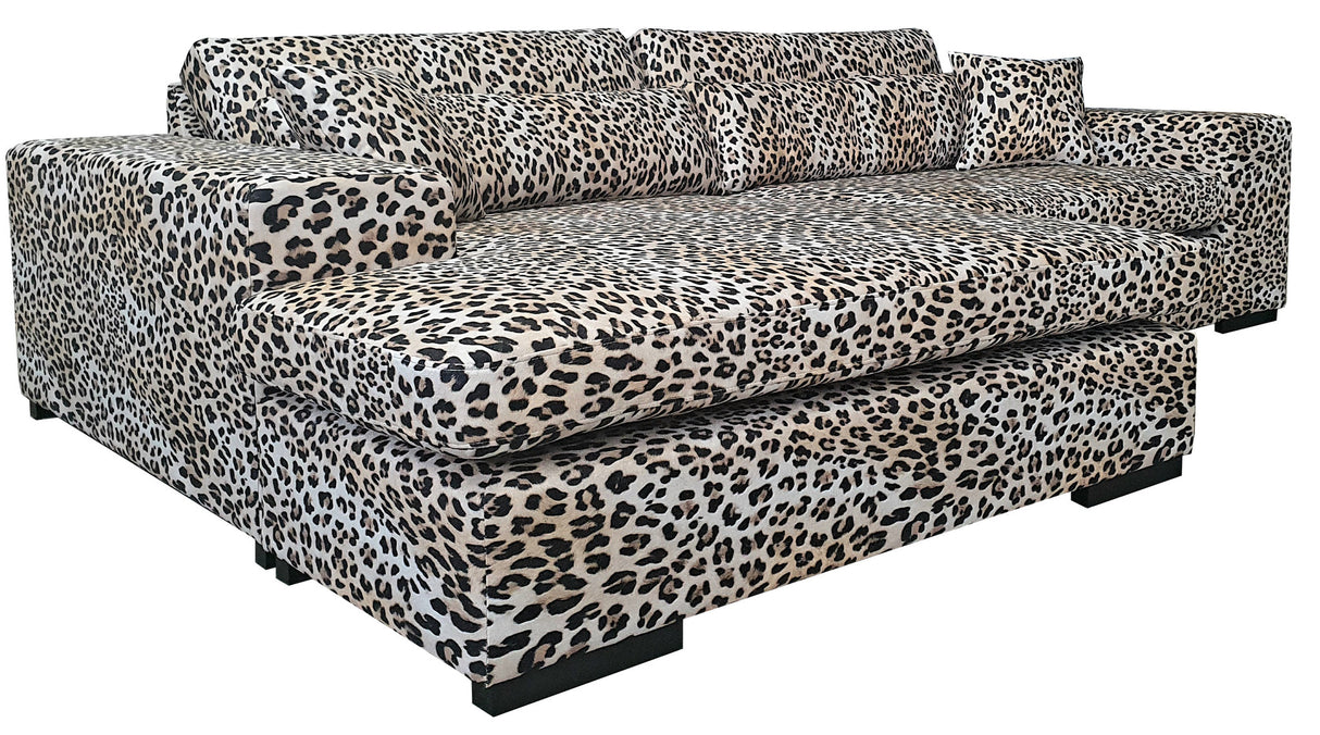 Hulk loungebank stof PANTER print van PureWonen – Luxe comfort op maat van PureWonen. Vraag naar de beste prijs.