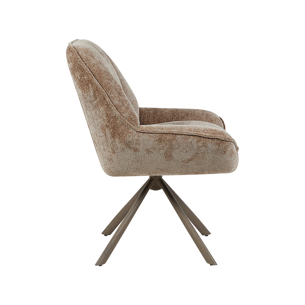 LABEL51 Eetkamerstoel Reims - Taupe - Haga - Brons Metalen Frame van LABEL51 – Luxe comfort op maat van PureWonen. Vraag naar de beste prijs.